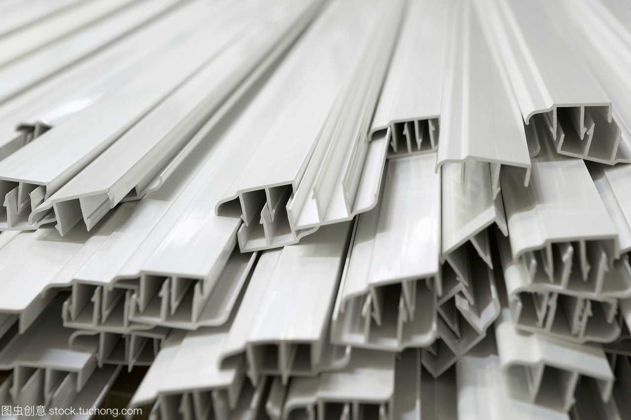 擠壓UPVC窗框 無塑化聚氯乙烯在建筑中的應用